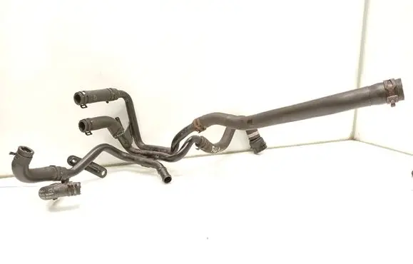 Volkswagen PASSAT B8 Engine coolant pipe/hose 04L121064AF 04L121101A 04L121051A