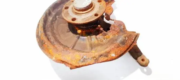 Rear wheel hub