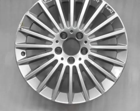Mercedes-Benz C W205 R17 alloy rim 