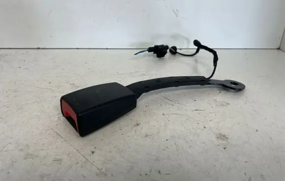 Skoda Octavia Mk3 (5E) Front seatbelt buckle 5G4857755B