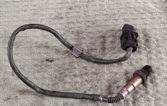 Mercedes-Benz C AMG W204 Lambda probe sensor 0045427318 0258017108 0S000710T221
