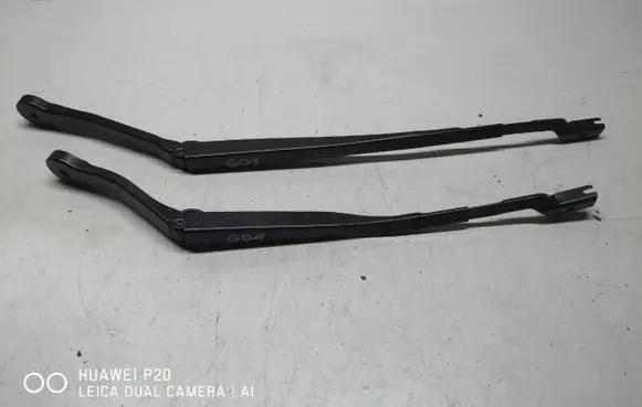 BMW X3 G01 Front wiper blade arm 7399010 7399009
