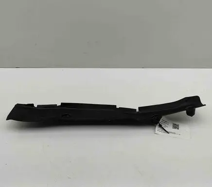 Audi A5 Fender end trim 8W6821112