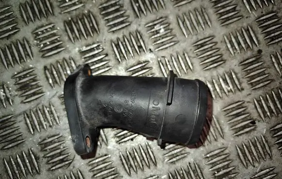 Coolant pipe/hose