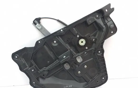 Mazda CX-5 Front window lifting mechanism without motor