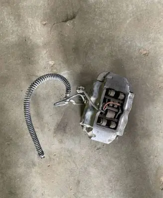 Porsche Cayenne (9PA) Rear brake caliper 207673043