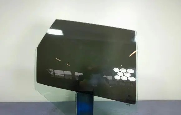 Volvo XC60 Rear door window glass