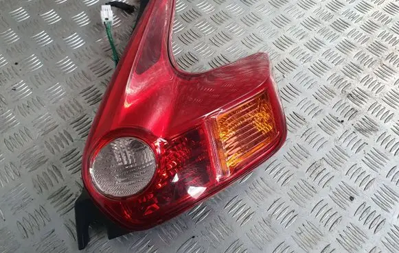 Nissan Juke I F15 Rear/tail lights