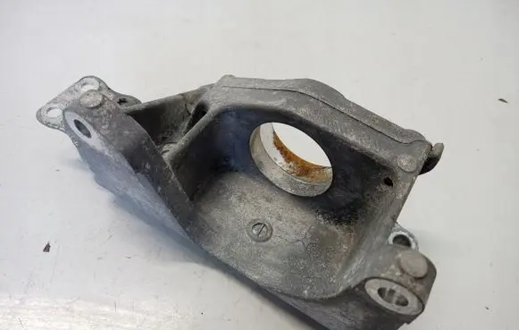 Nissan Leaf II (ZE1) Driveshaft support bearing bracket 17838721196