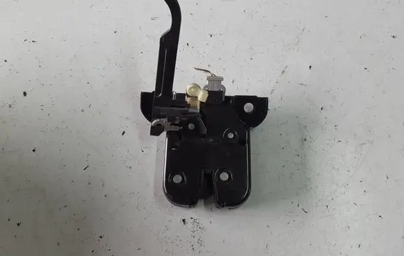 Audi A3 S3 8P Tailgate/trunk/boot lock/catch/latch 