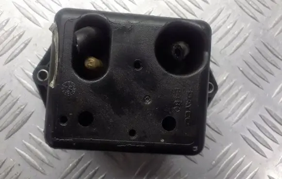 Opel Zafira B Vacuum air tank 