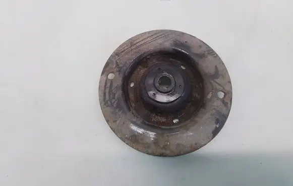 Toyota Auris 150 Front upper strut mount 