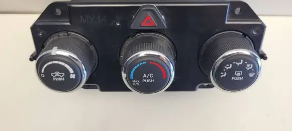 Dodge RAM 1500 DS Climate control unit P68268190AA