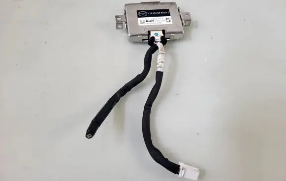 Mazda 6 LED ballast control module 35500-18855