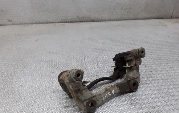 Toyota Avensis T250 Front Brake Caliper Pad/Carrier 