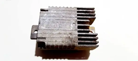 Mercedes-Benz A W168 Coolant fan relay a0235456832 e5001.004