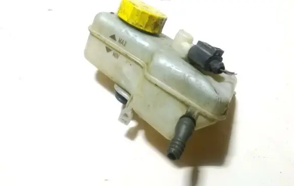 Skoda Fabia Mk1 (6Y) Brake fluid reservoir 