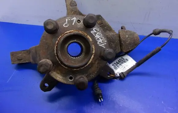 Renault Laguna II Front wheel hub spindle knuckle