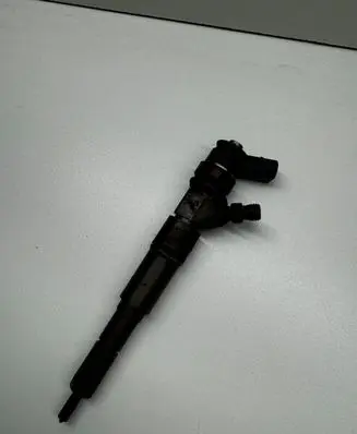 BMW 5 E60 E61 Fuel injector 0445110209 7794435