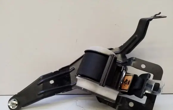 Mazda 5 Middle seatbelt (rear) T0263A