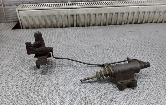 Clutch slave cylinder