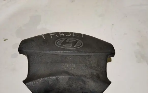 Hyundai Trajet Steering wheel airbag