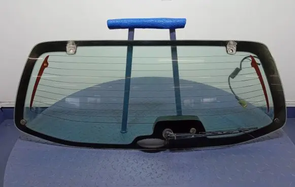 Mazda Tribute Rear windscreen/windshield window 