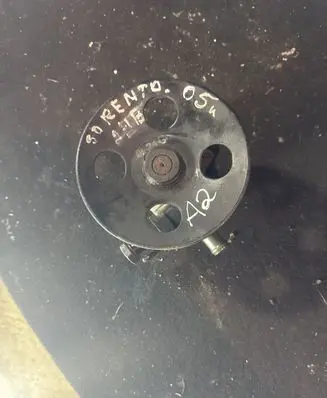 KIA Sorento Power steering pump