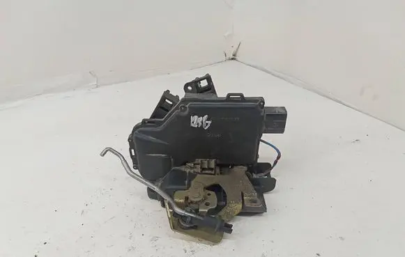 Audi A6 S6 C5 4B Rear door lock 4B0899016B