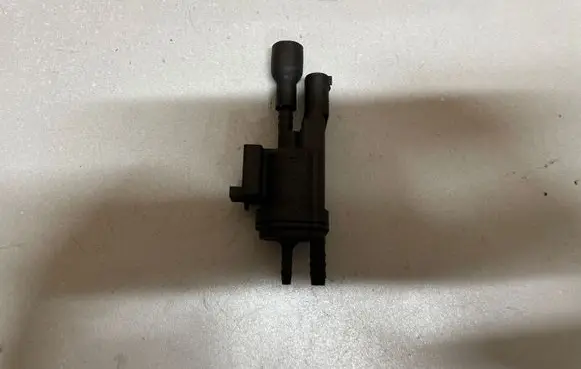 Mercedes-Benz E W212 Turbo solenoid valve 0025407097