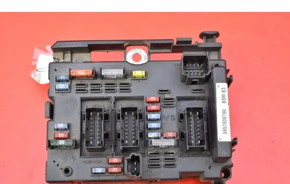 Peugeot 307 CC Fuse box set 9657608780