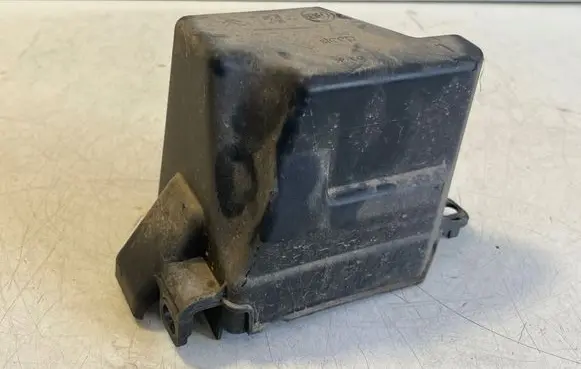 Opel Vivaro Power steering tank cap 9811986380