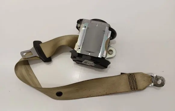 Rear seatbelt
