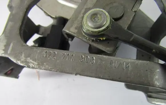 Skoda Yeti (5L) Handbrake/parking brake lever assembly 1Z2711303C