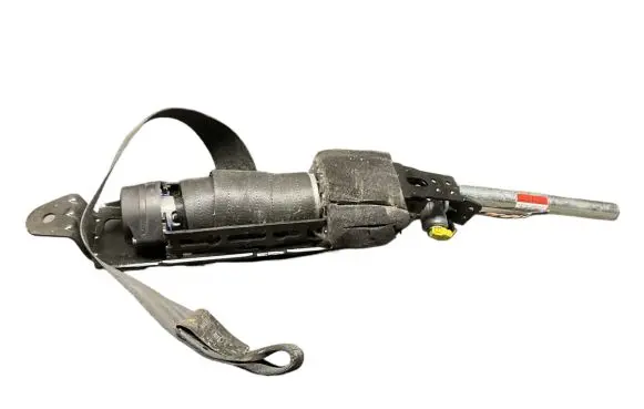 Volvo C30 Front seatbelt 31351425