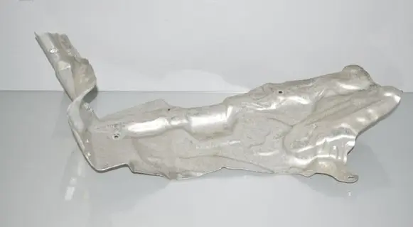 BMW 2 F46 Exhaust heat shield 6882183 32106882183 6853125