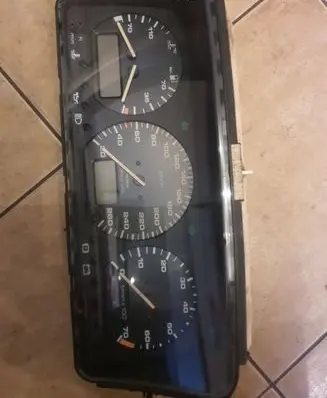 Volkswagen PASSAT B3 Speedometer (instrument cluster) 357919033FG 5220032330 3160525040