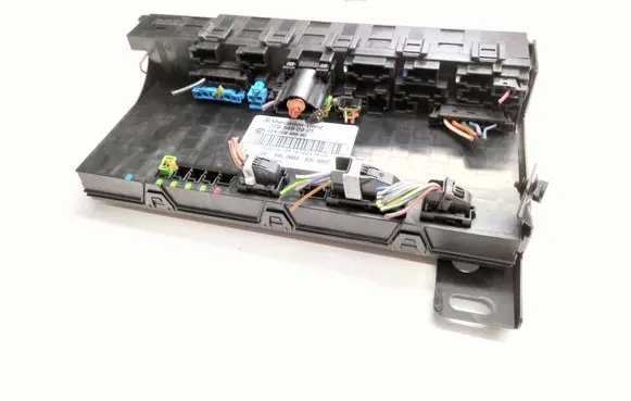 Mercedes-Benz E W211 Fuse box set 2095450901
