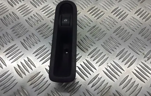 Renault Megane I Quarter vent window switch 156013870