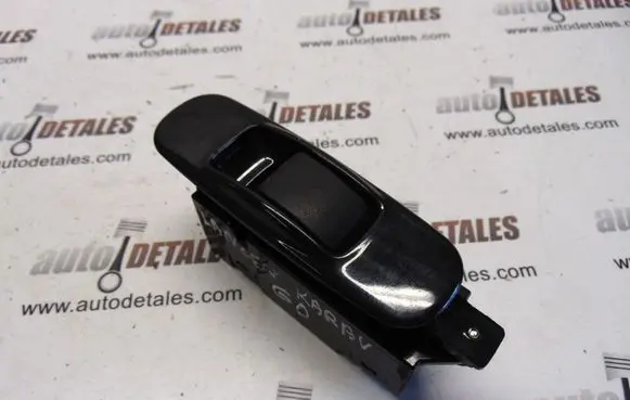 Mitsubishi Lancer Electric window control switch MR587879