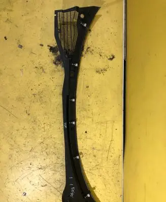 Fiat Punto Evo Wiper trim 51748698