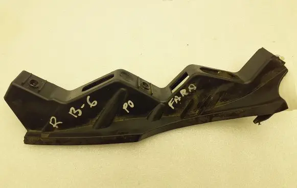 Volkswagen PASSAT B6 Front bumper mounting bracket 3C0807889