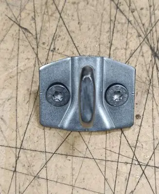 BMW 3 F30 F35 F31 Front door lock loop/hook striker KA10588