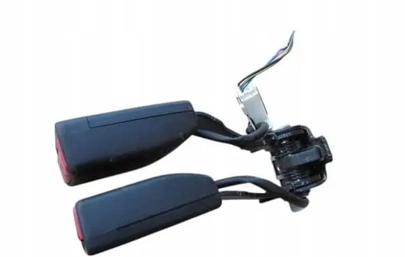Mazda CX-5 Rear seatbelt buckle