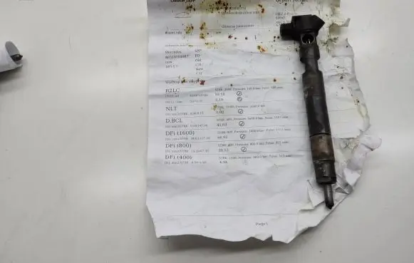 Mercedes-Benz E W212 Fuel injector A6510704987