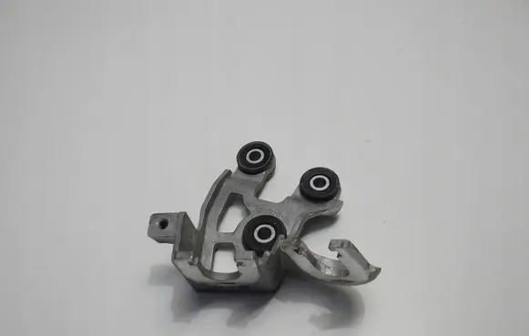 Hyundai i20 (BC3 BI3) Gear shift cable bracket 