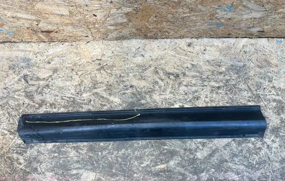 Mazda CX-5 II Front door trim (molding) KB7W-51RB1 S2510G461-M