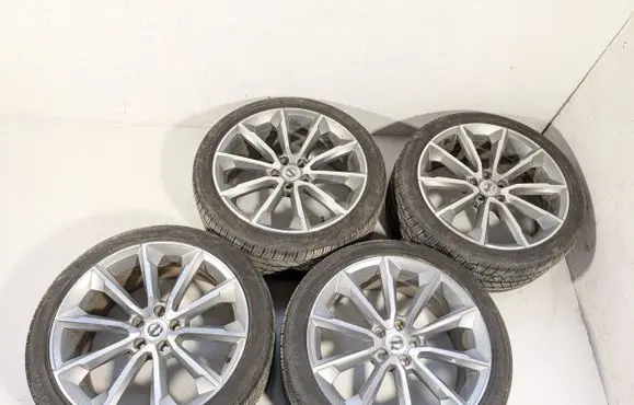Volvo V60 R19 alloy rim 32143048