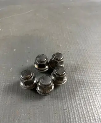 Toyota C-HR II Wheel nut cap/cover