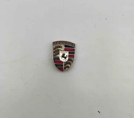 Manufacturer badge logo/emblem